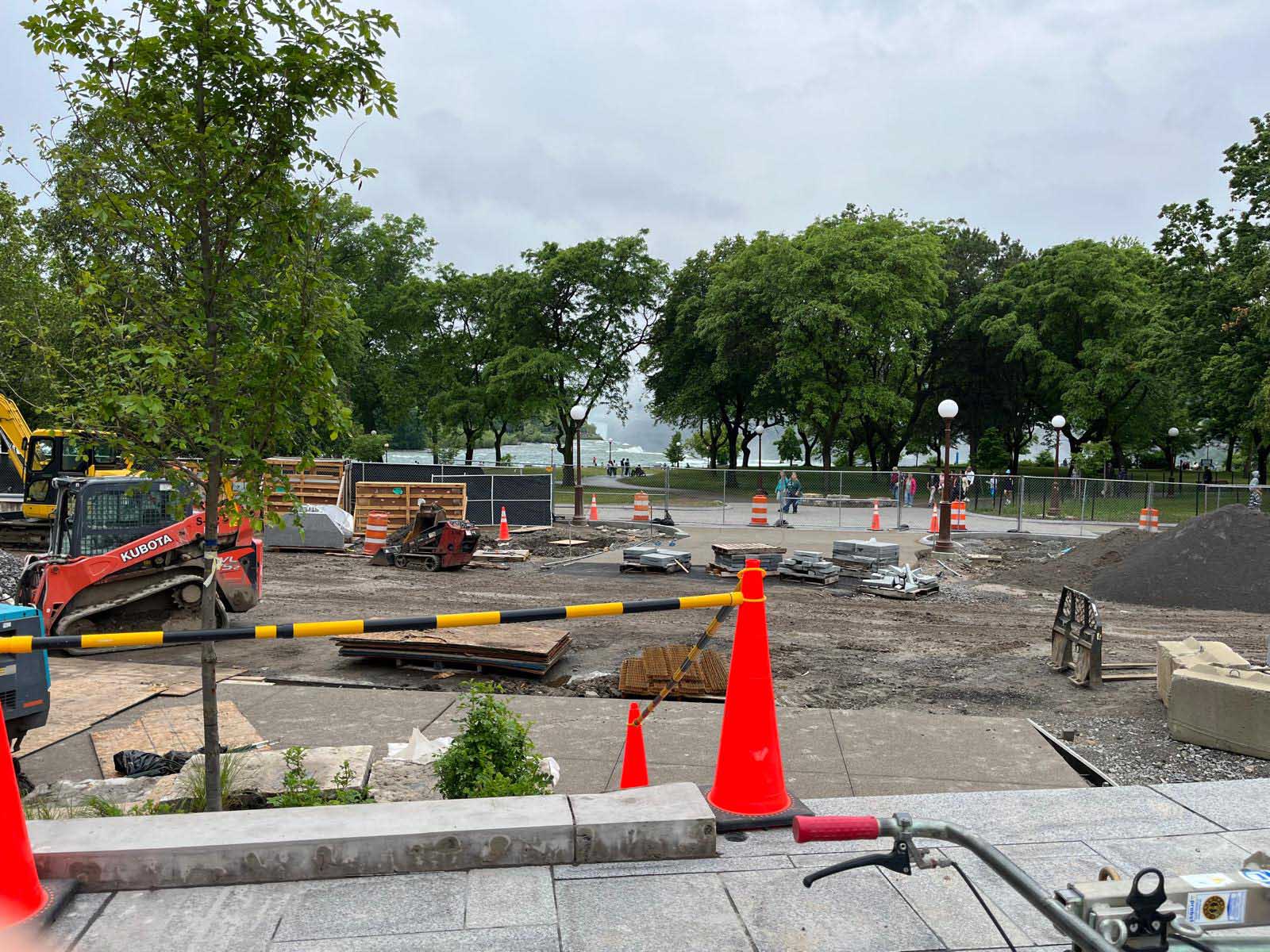 Niagra-Falls-Visitor-Center-07