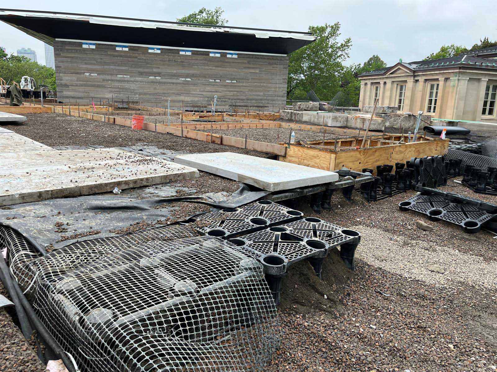 Niagra-Falls-Visitor-Center-12